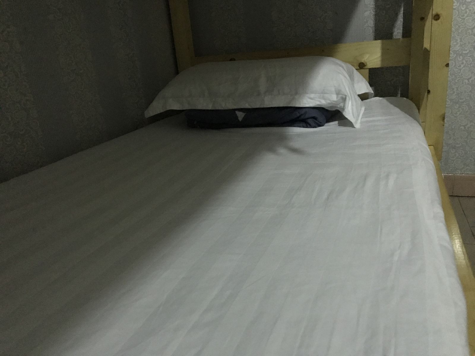 4人间(床位房)(公共卫浴)