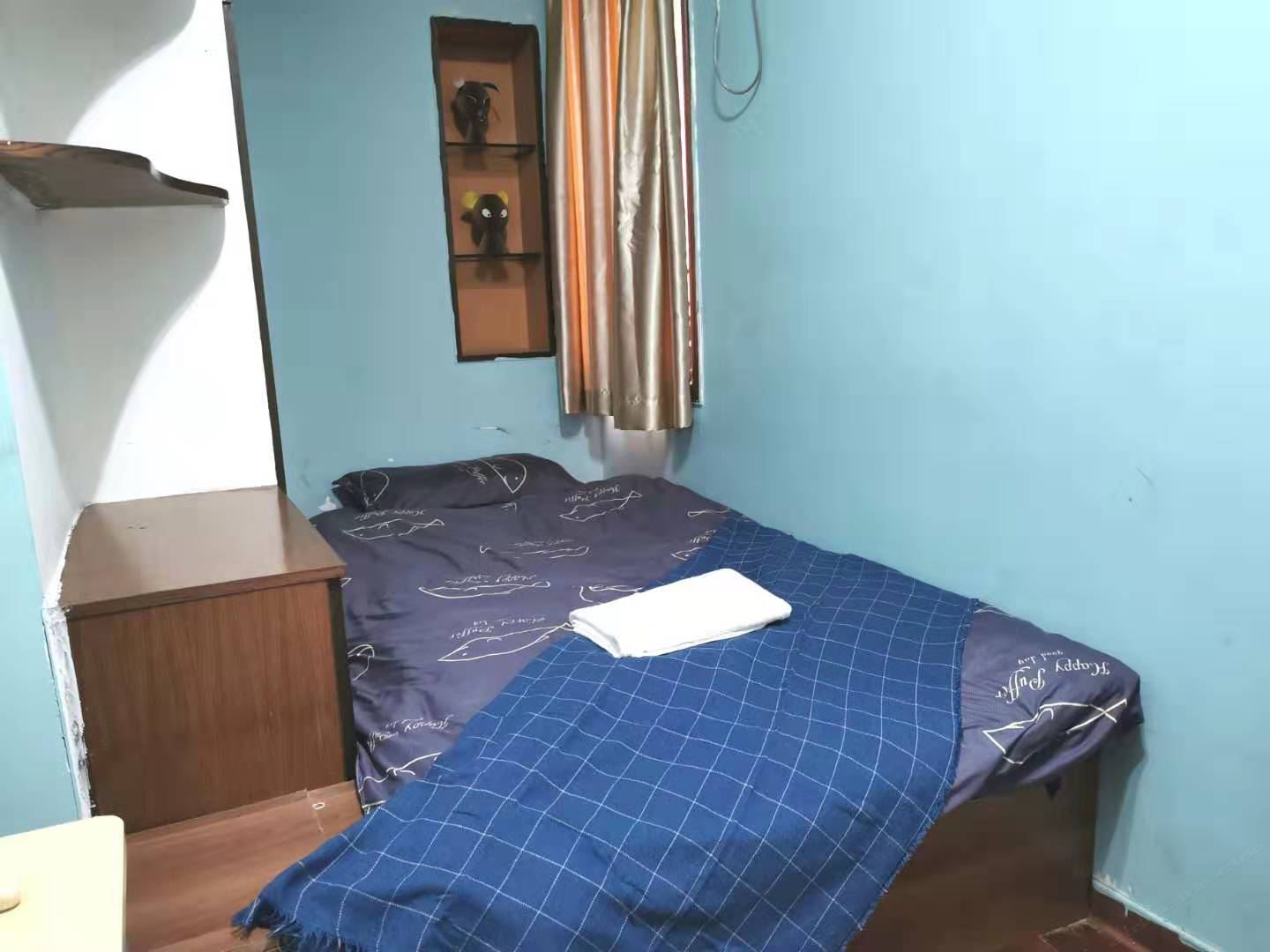 男女混合三人床位房(公共卫浴)