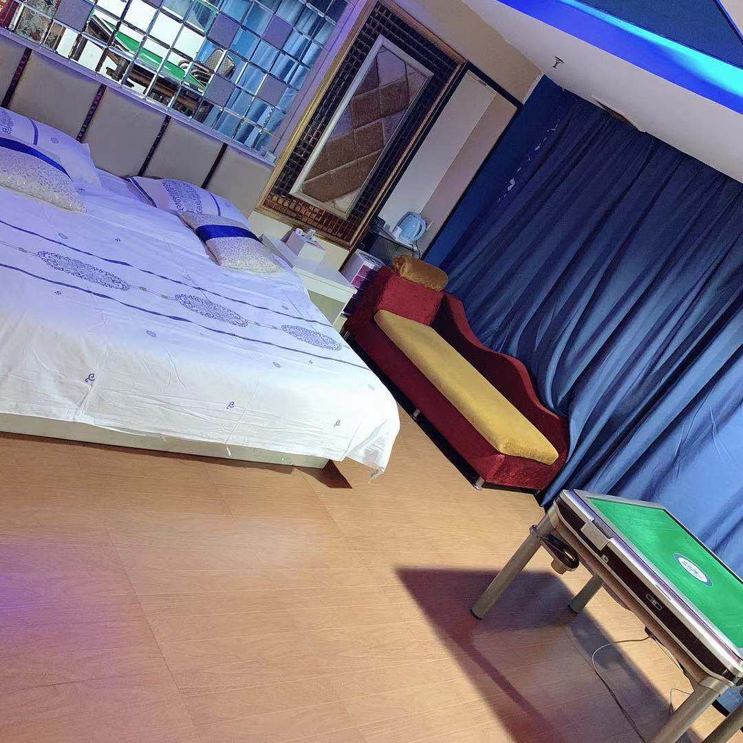 棋牌大床套房