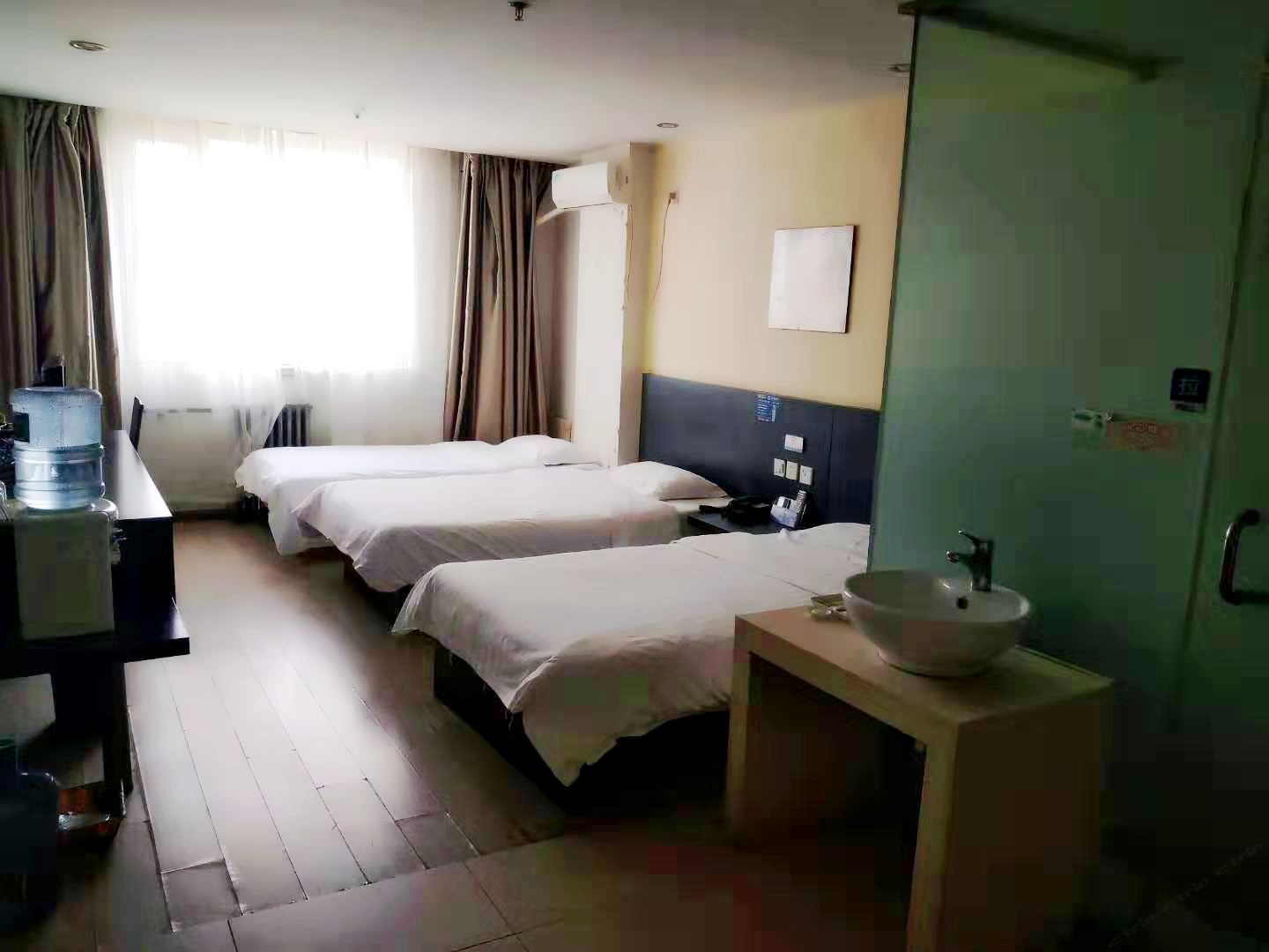 优选三人间