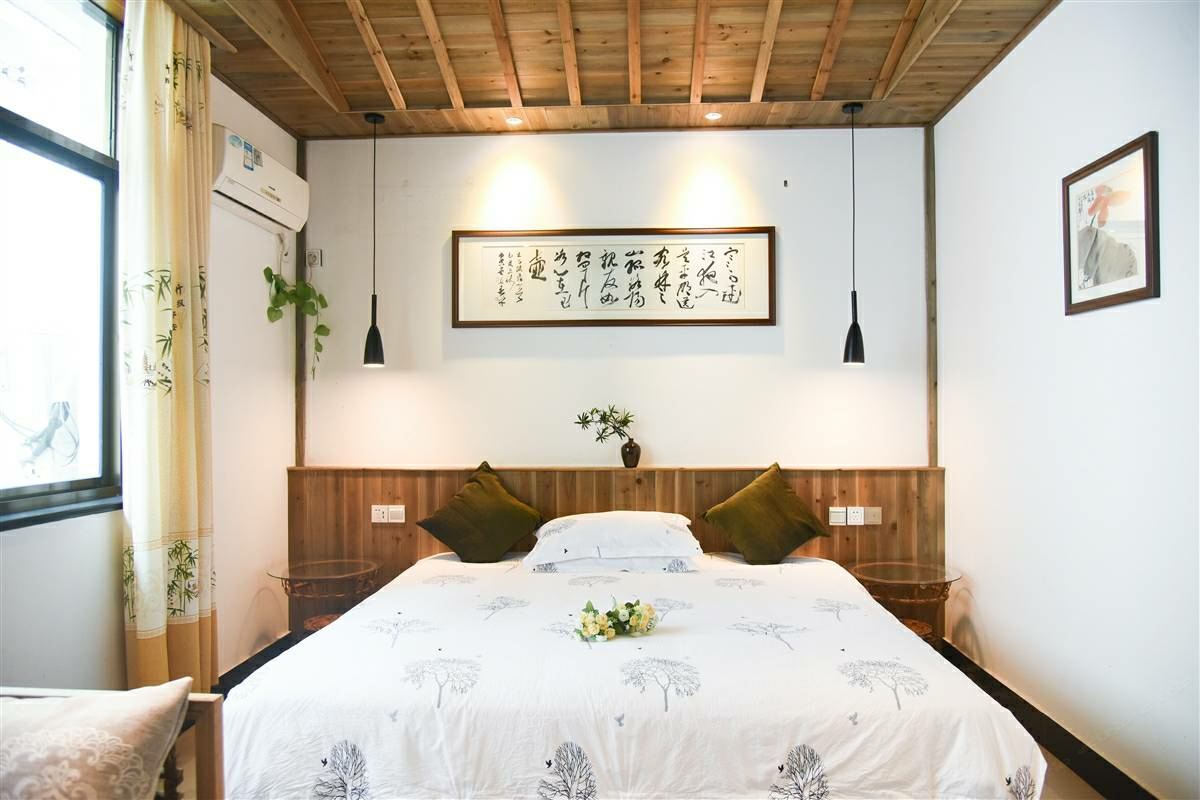 思唐