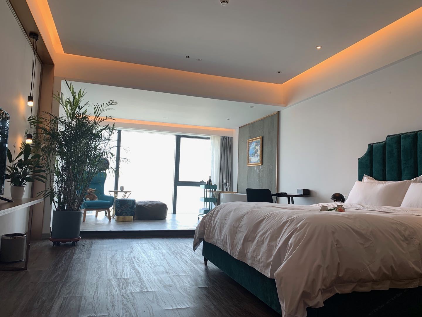 江景舒适大床房