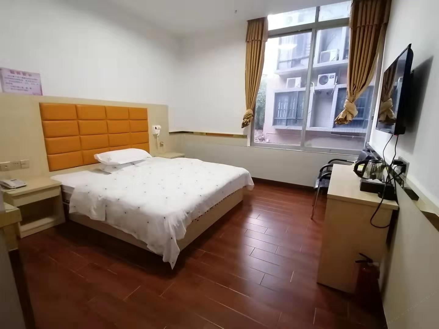 大床单人房