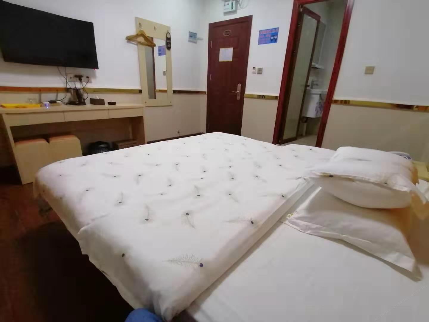 豪华大床房