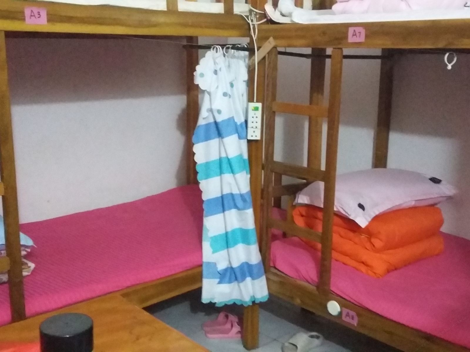 女生八人间(床位房)