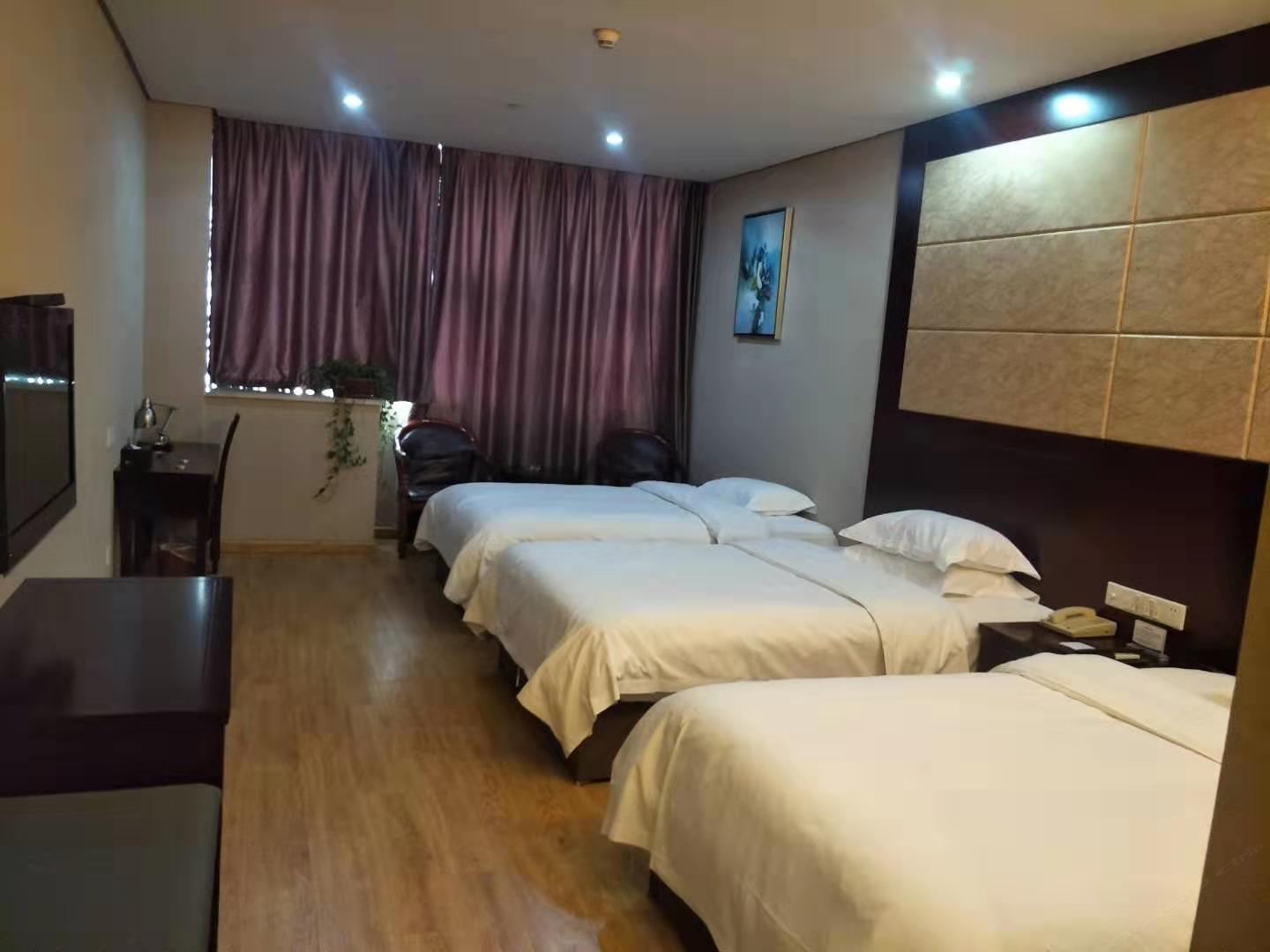 豪华三人间