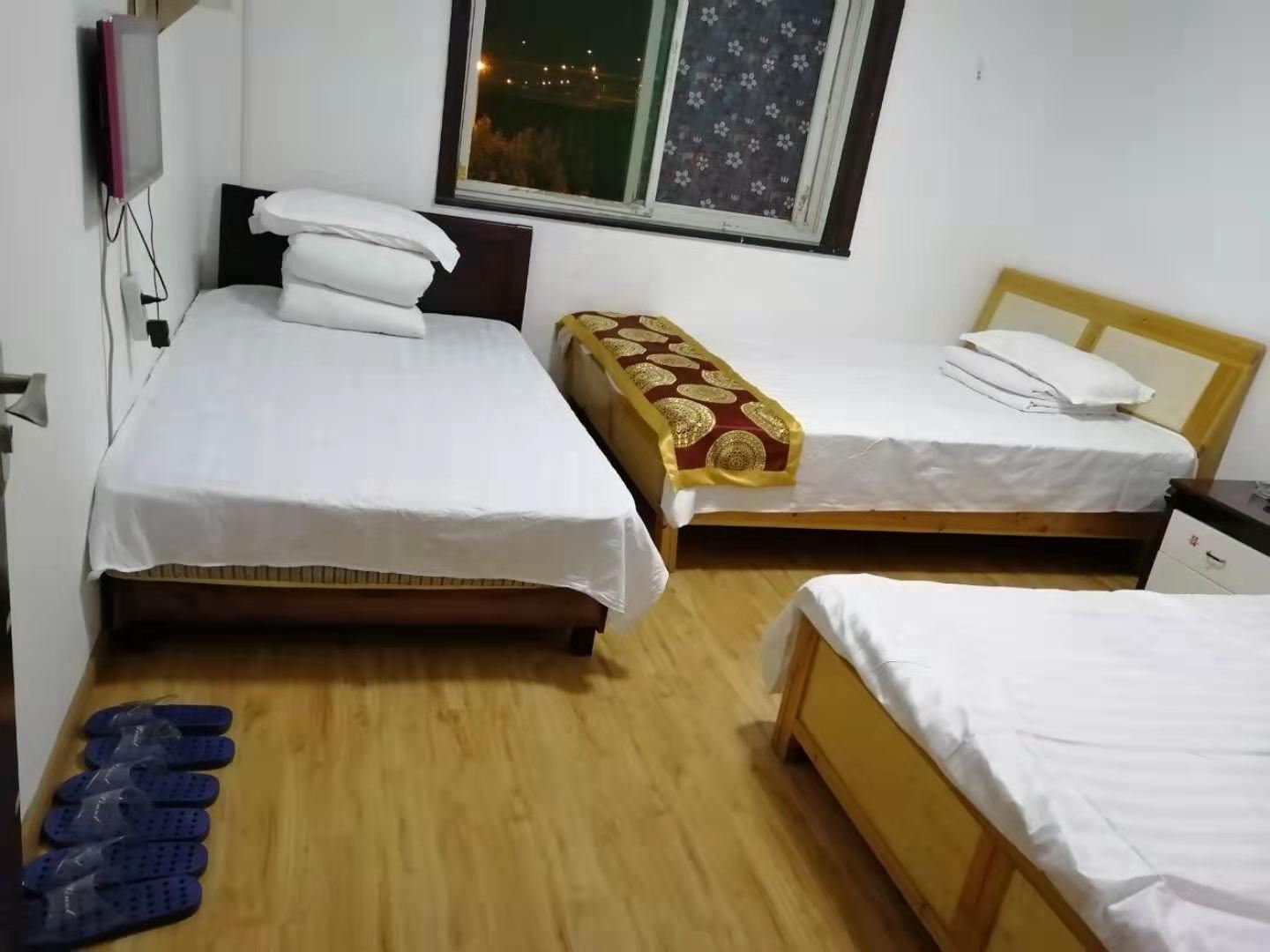 普通三人房(公共卫浴)