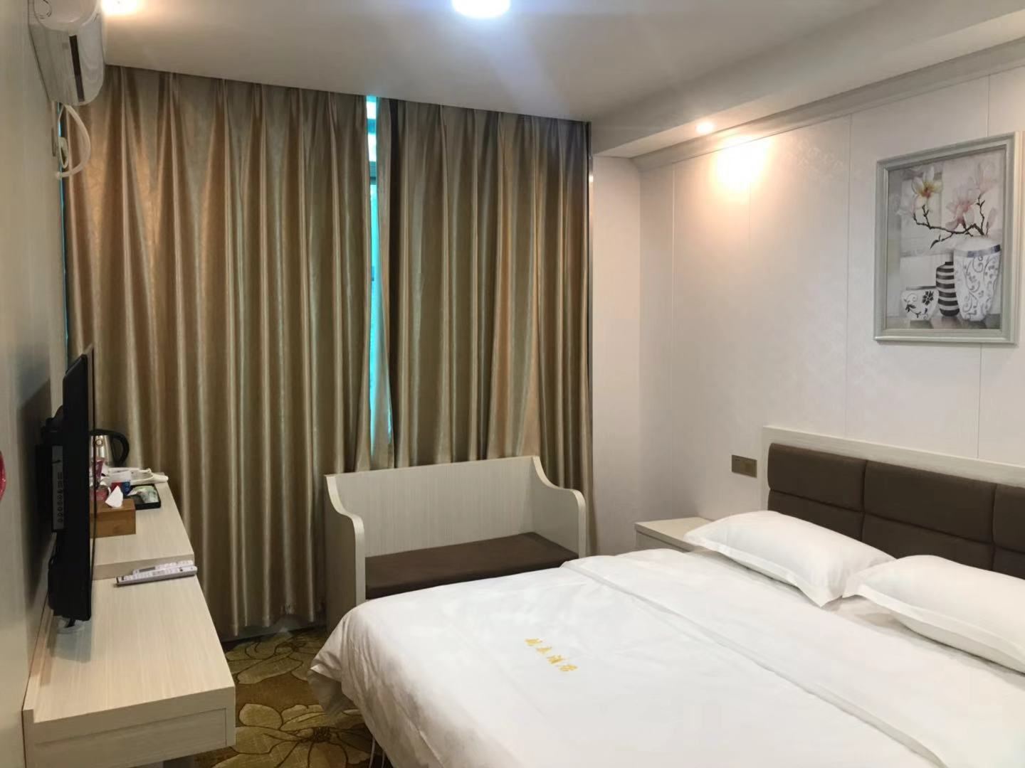 标准大床房
