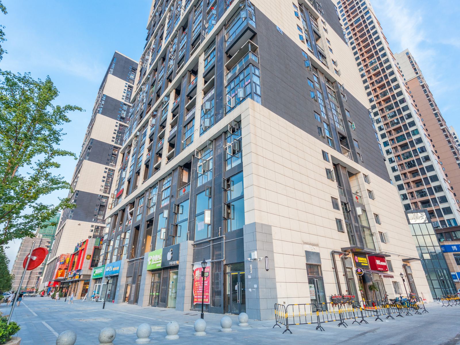 美伦美宿精品酒店公寓(后湖新荣客运站店)