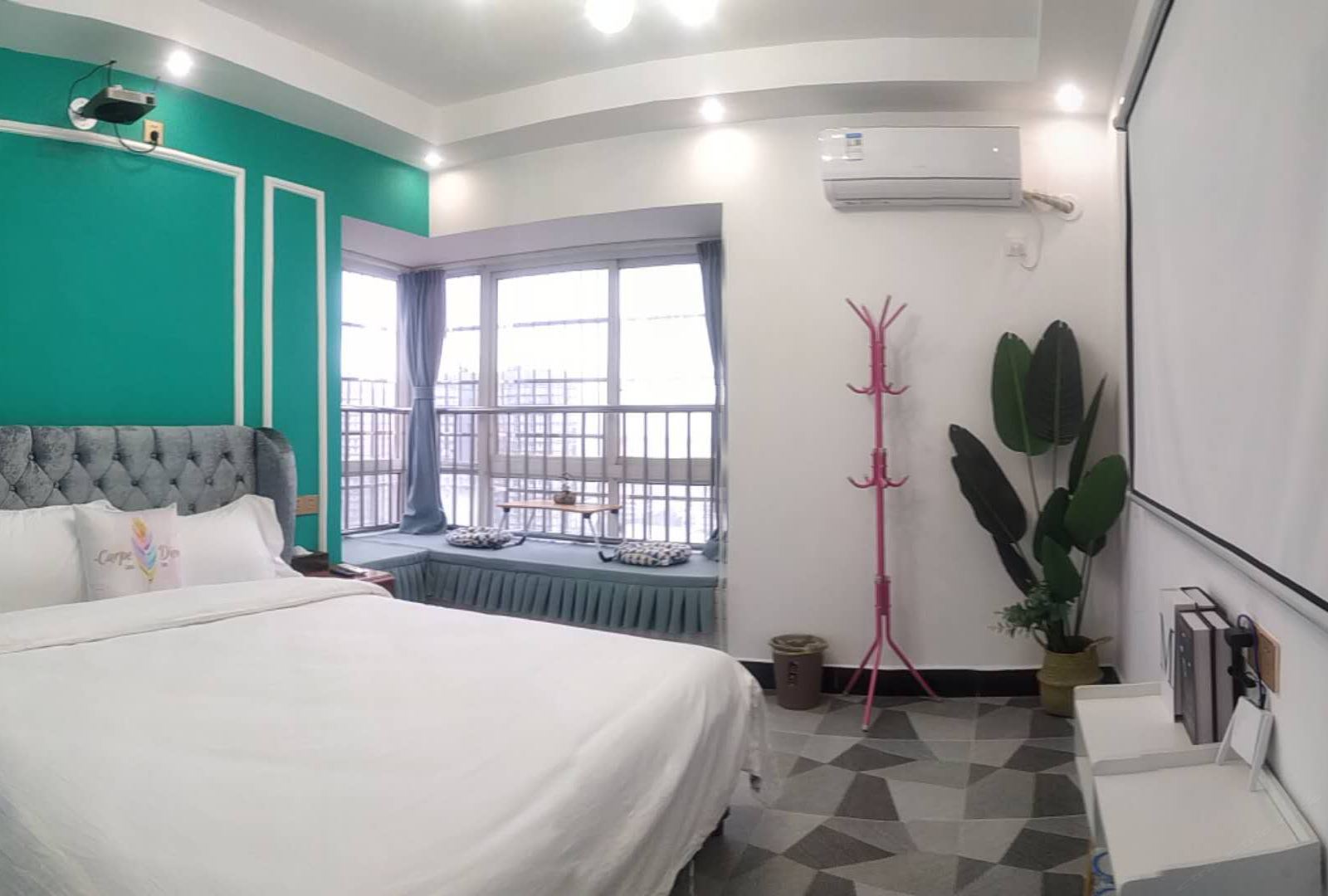 一线江景影院房