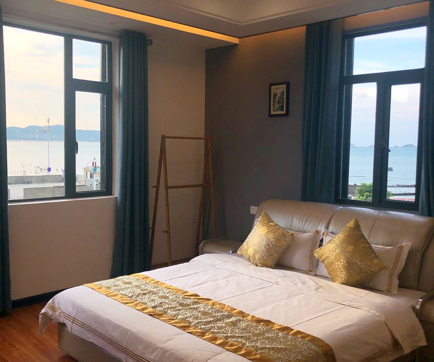 阳台海景家庭四人房