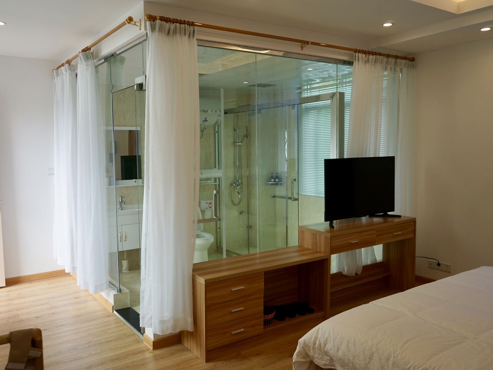 新中式豪华大床房