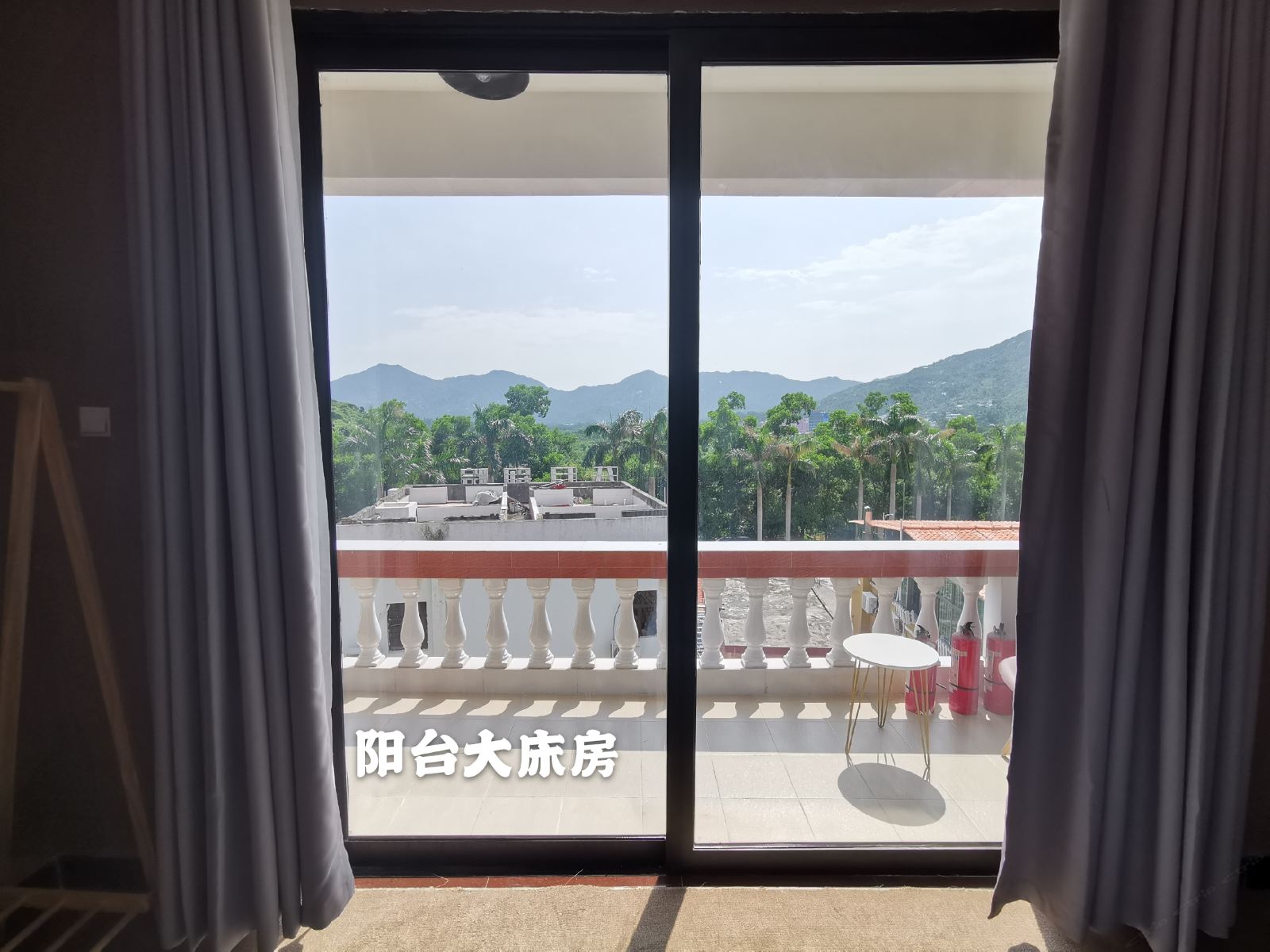 阳台房