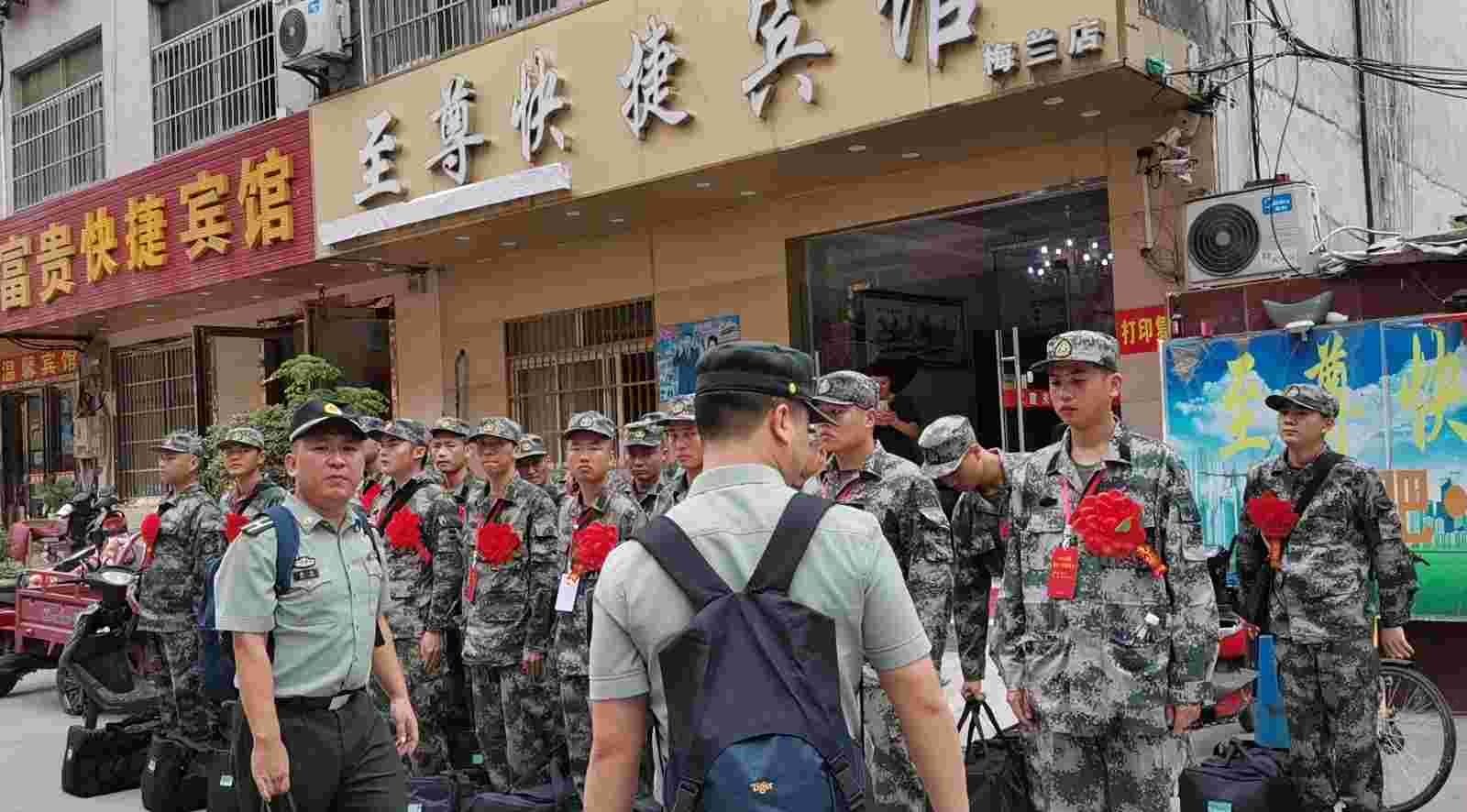双床间