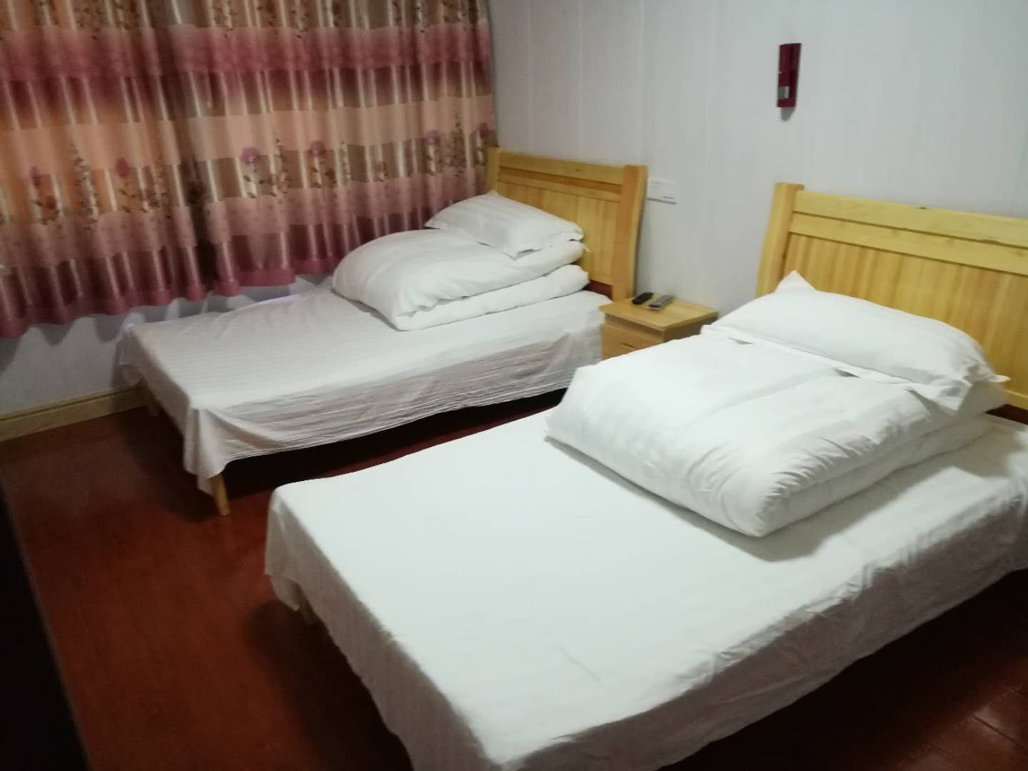 双床房