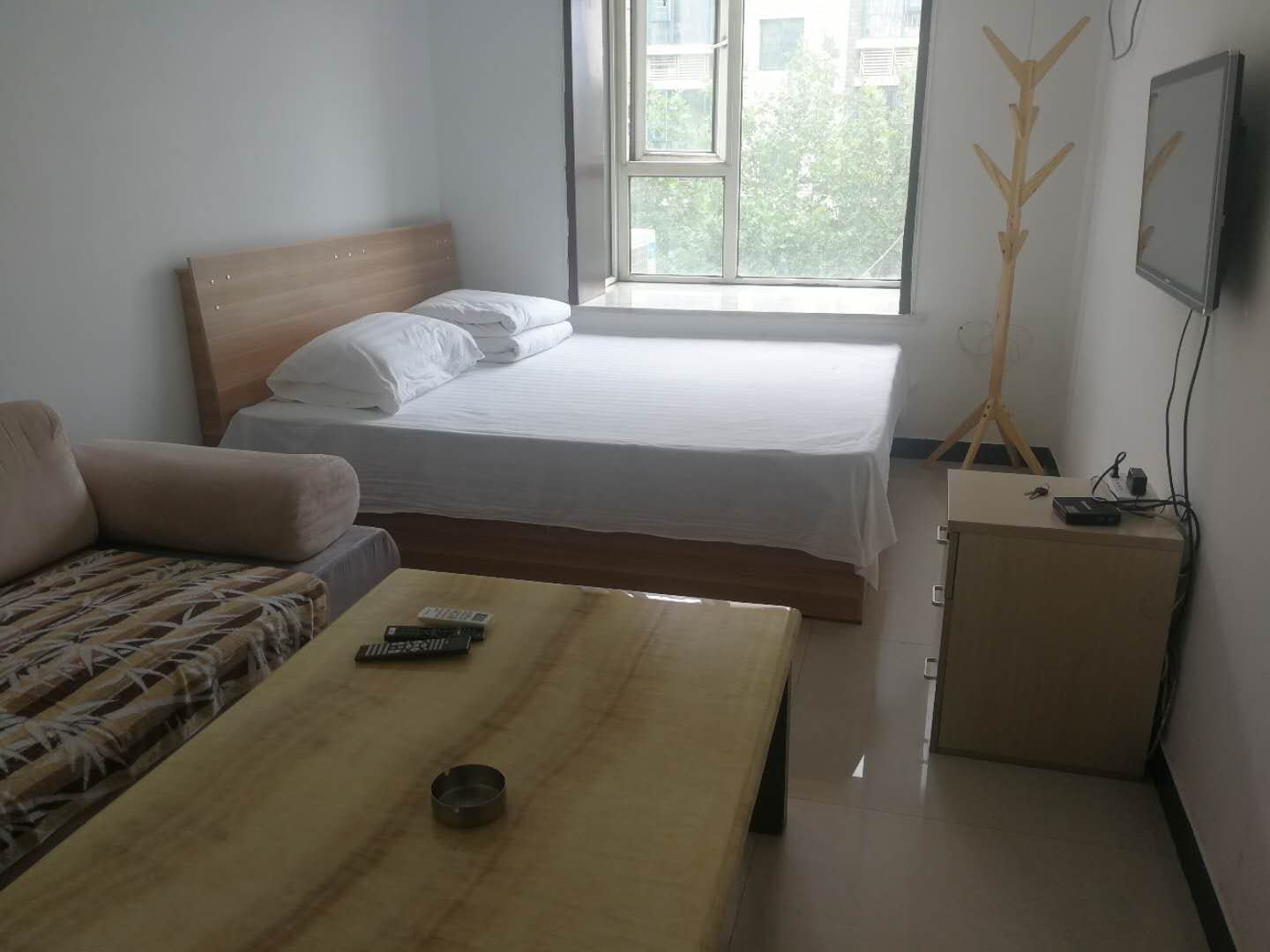 精致大床房(公共卫浴)