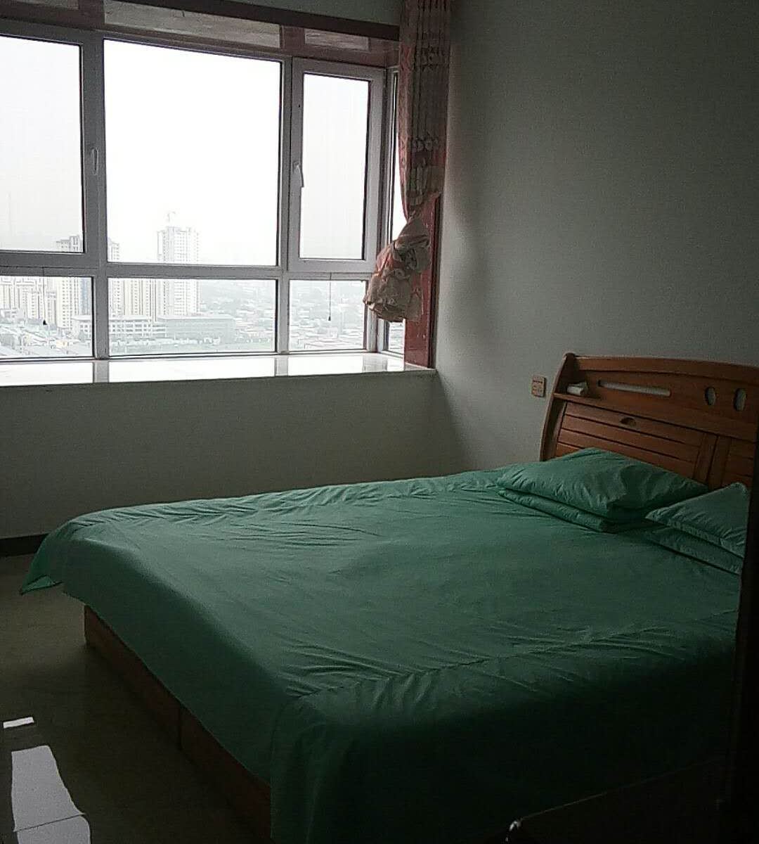 普通大床房(公共卫浴)