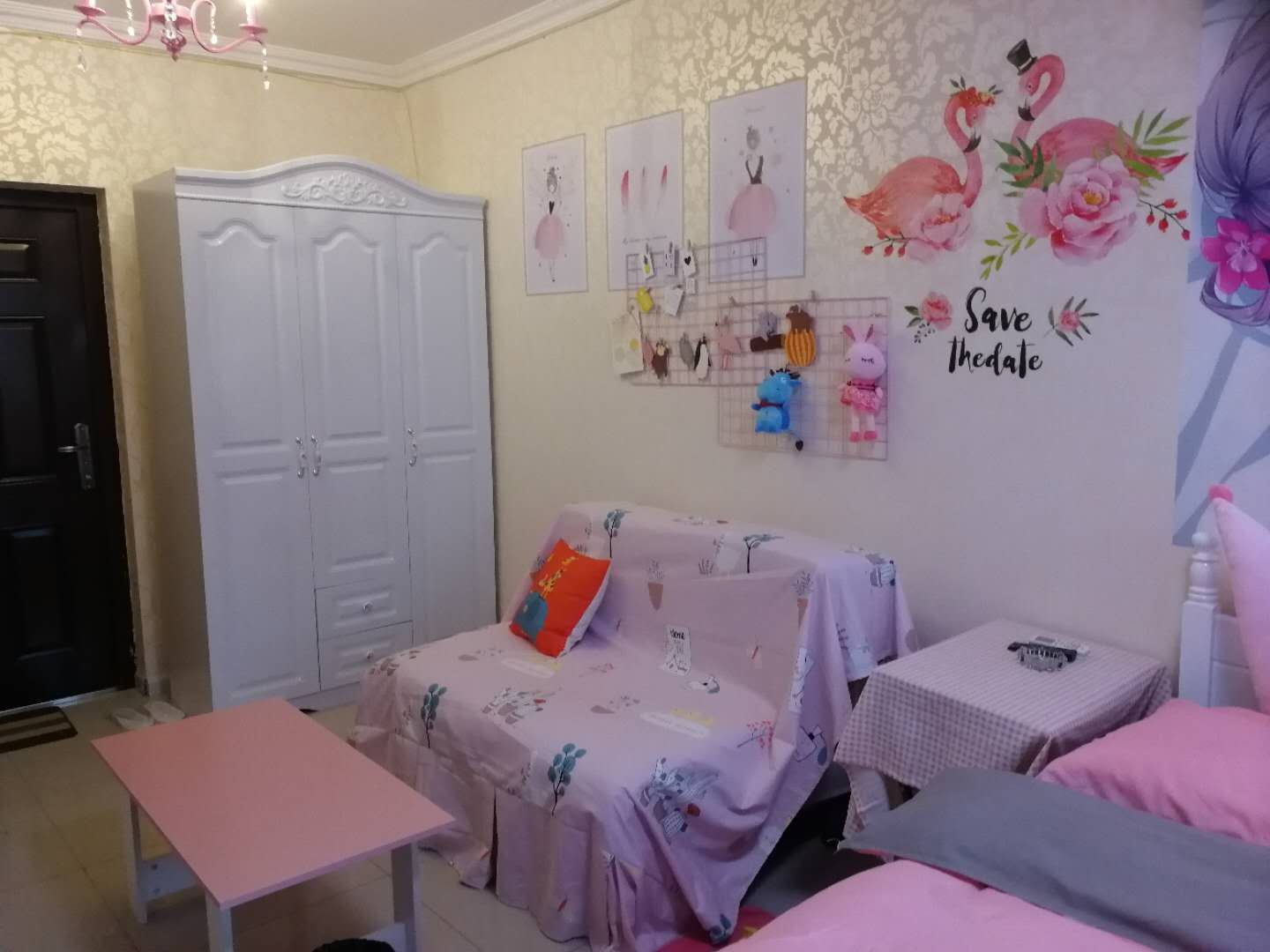 超萌粉色影院大床房