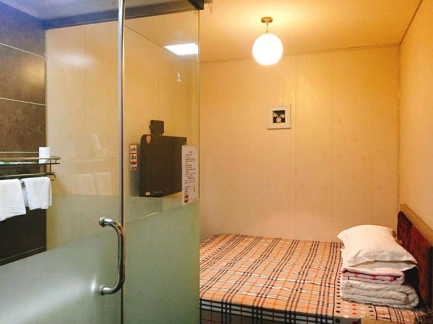 豪华大床房