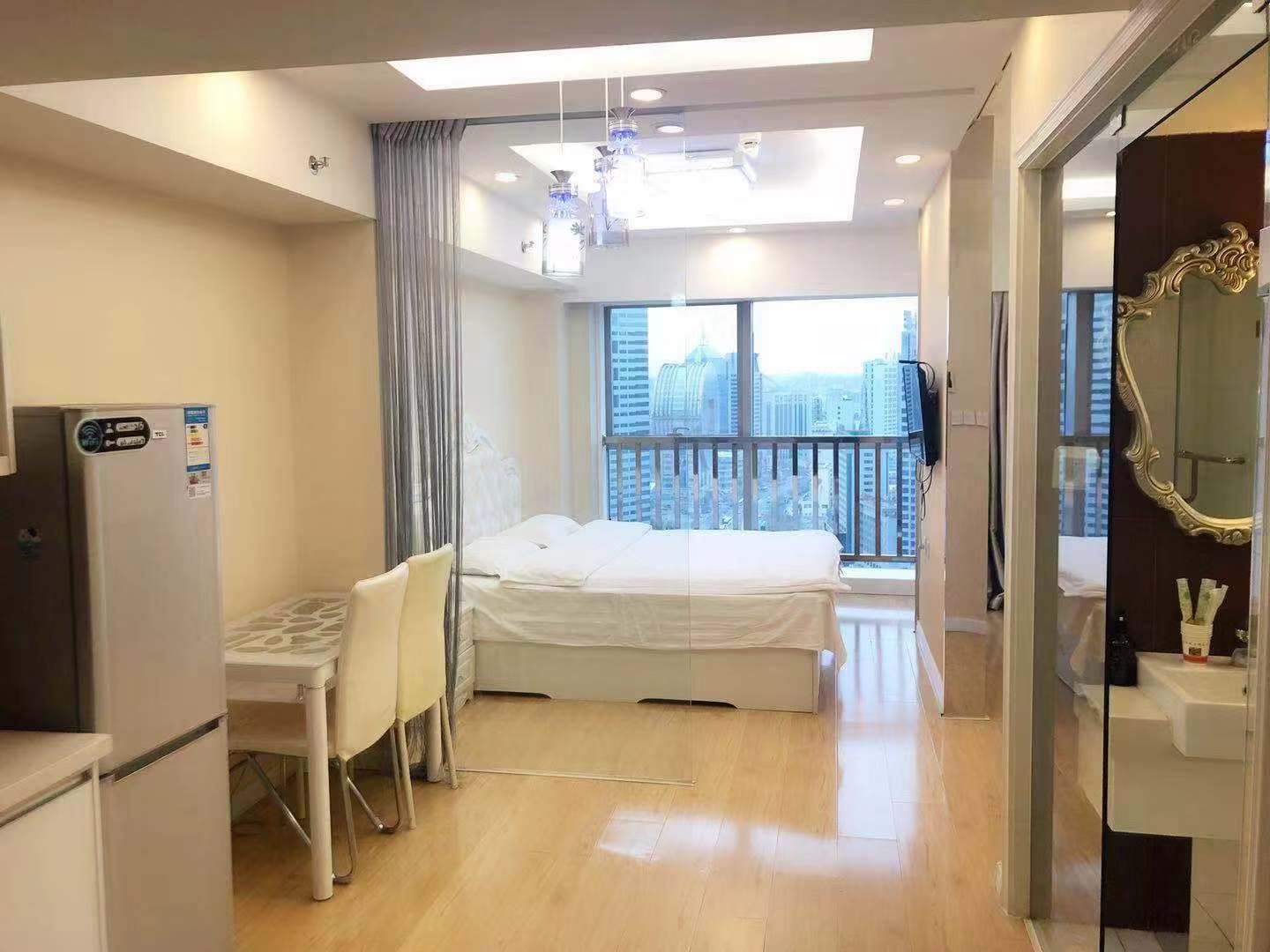 豪华大床房