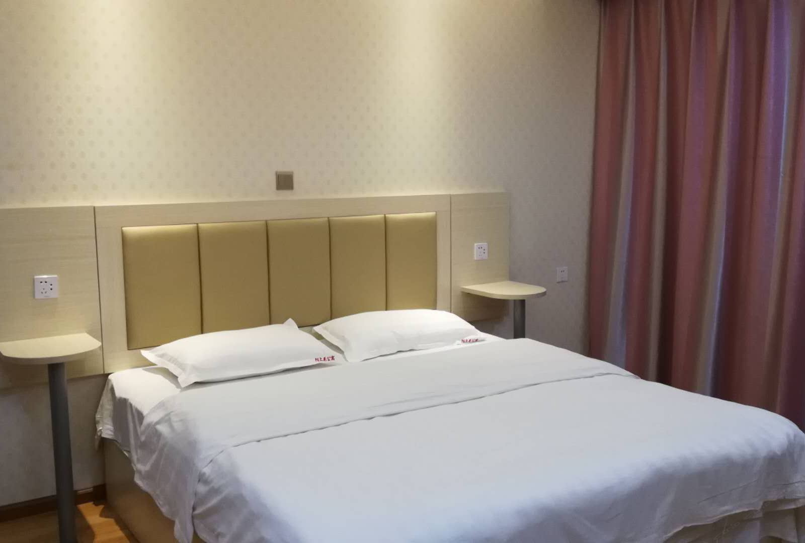 温馨大床房