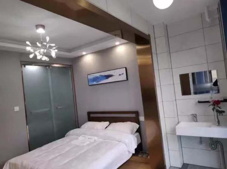 高级大床房