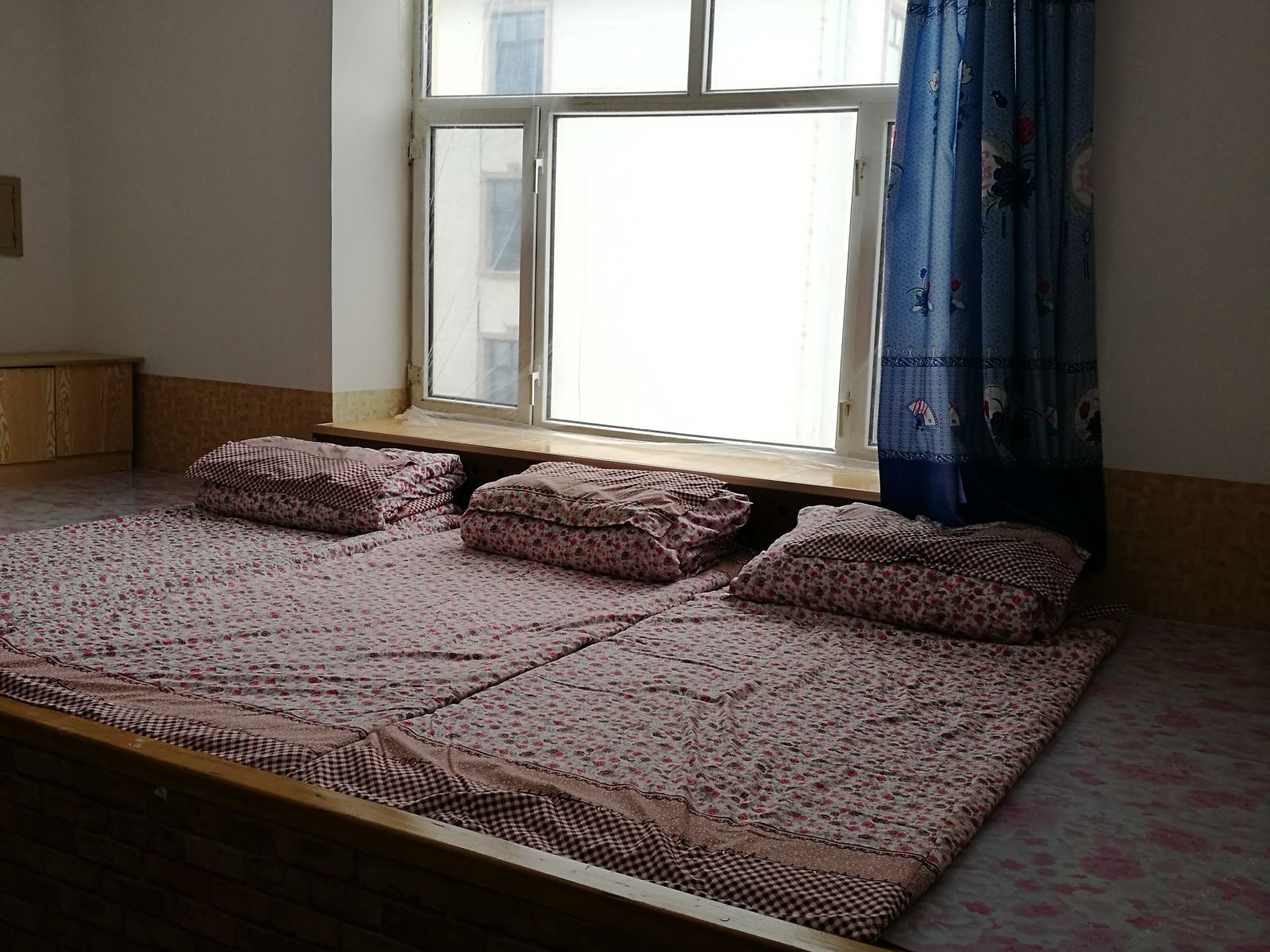 韩式火炕房(床位)
