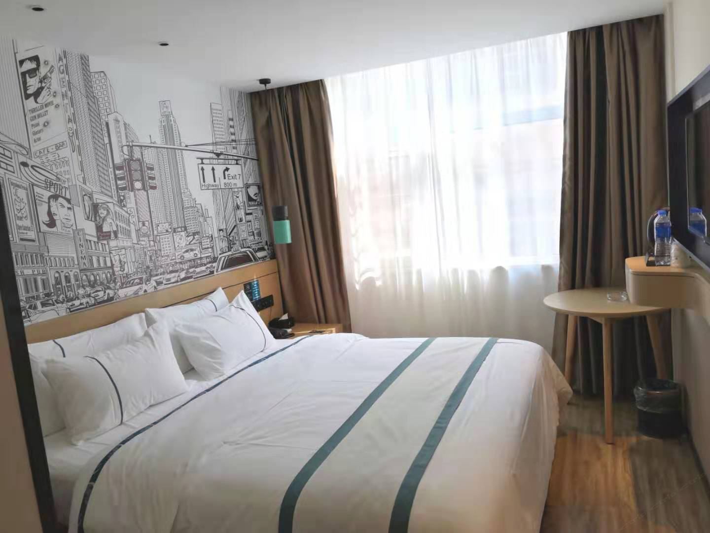 商务大床房