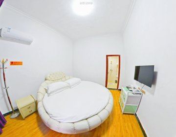 舒适圆床房