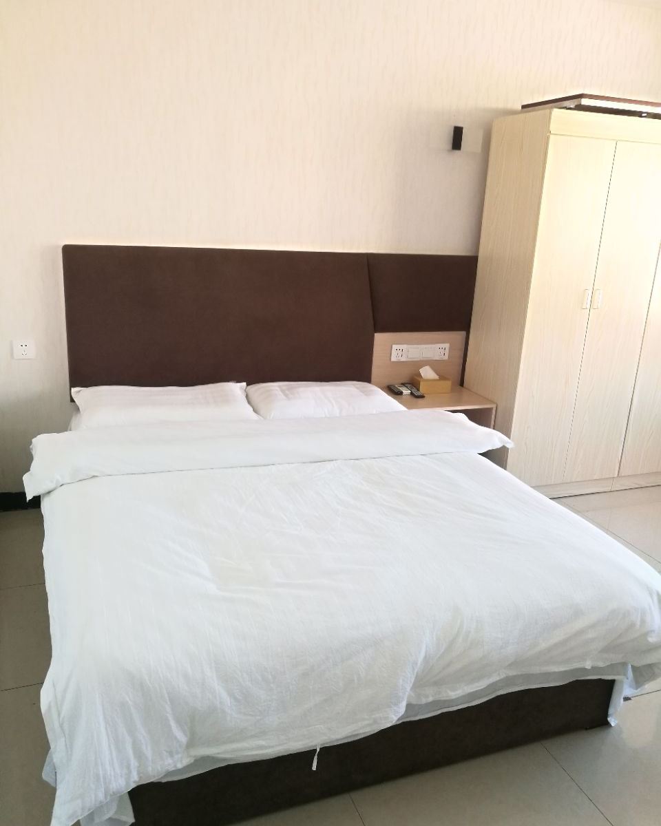 普通大床房