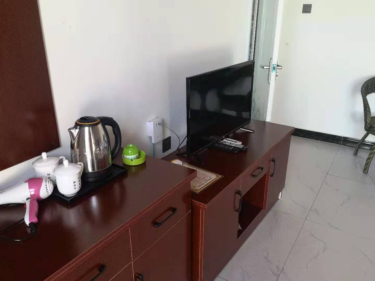 四合院家庭间