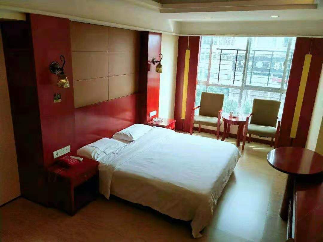 豪华大床房