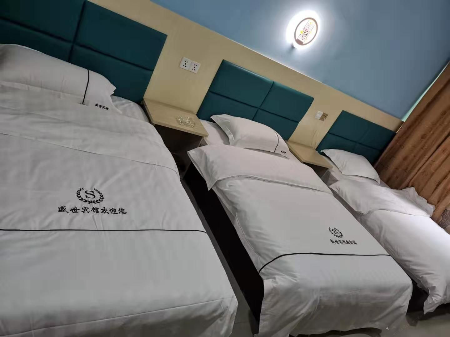 标准三床房
