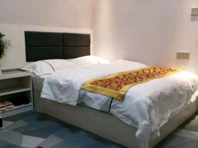 豪华大床房
