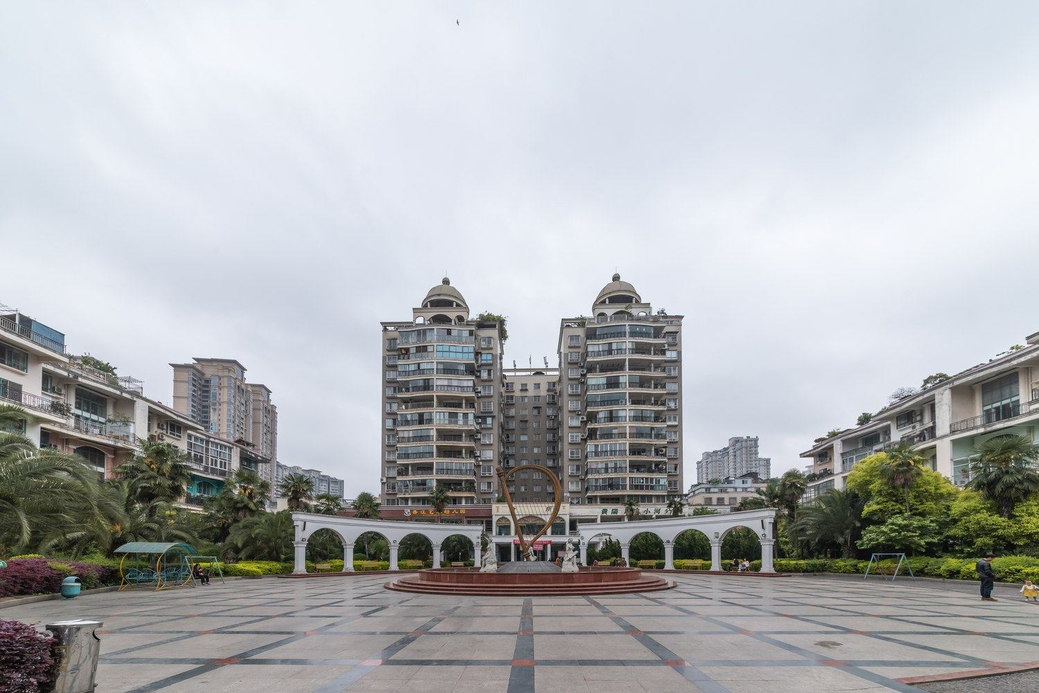 贵阳爽爽的香江公寓