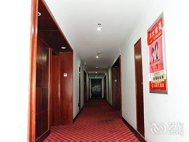 鸿锦大酒店