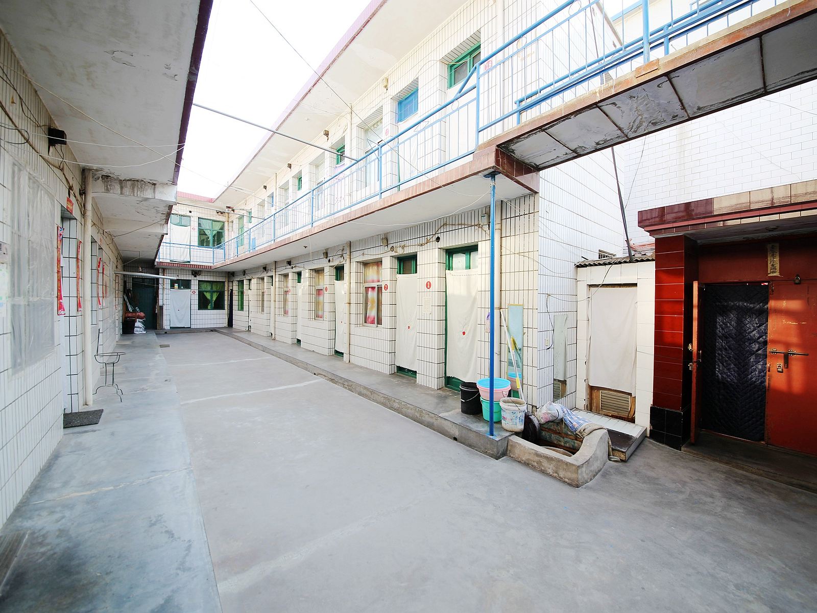鑫鑫招待所(兰州王家庄店)