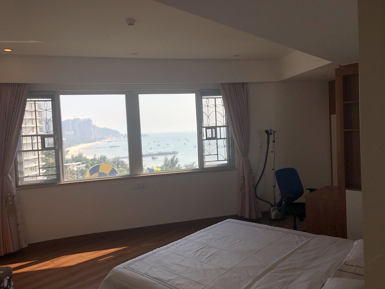 无敌海景三室一厅套房