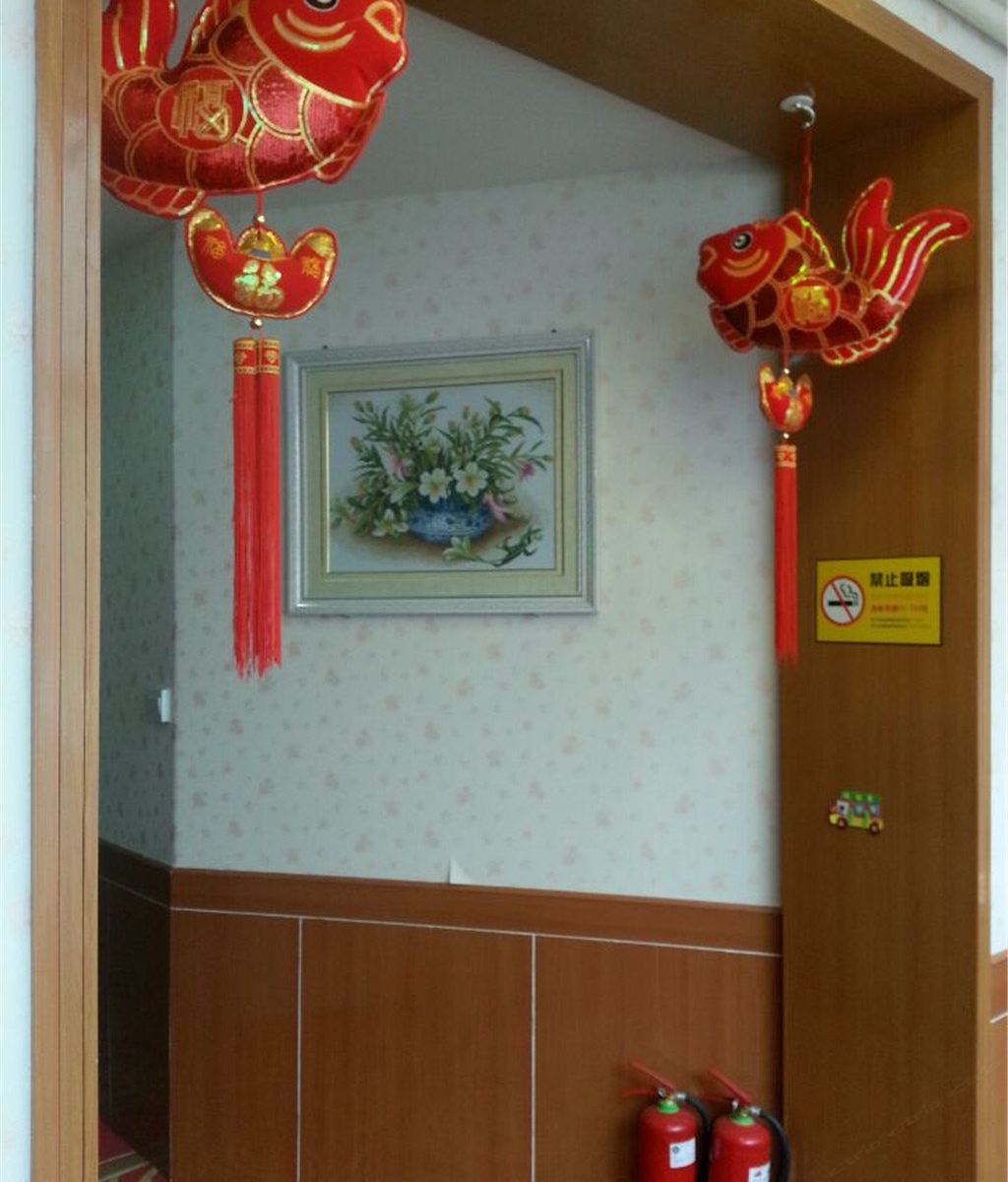 健身娱乐设施