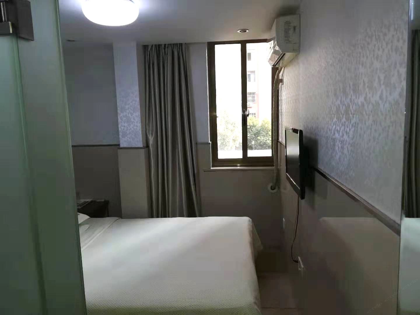 普通单间