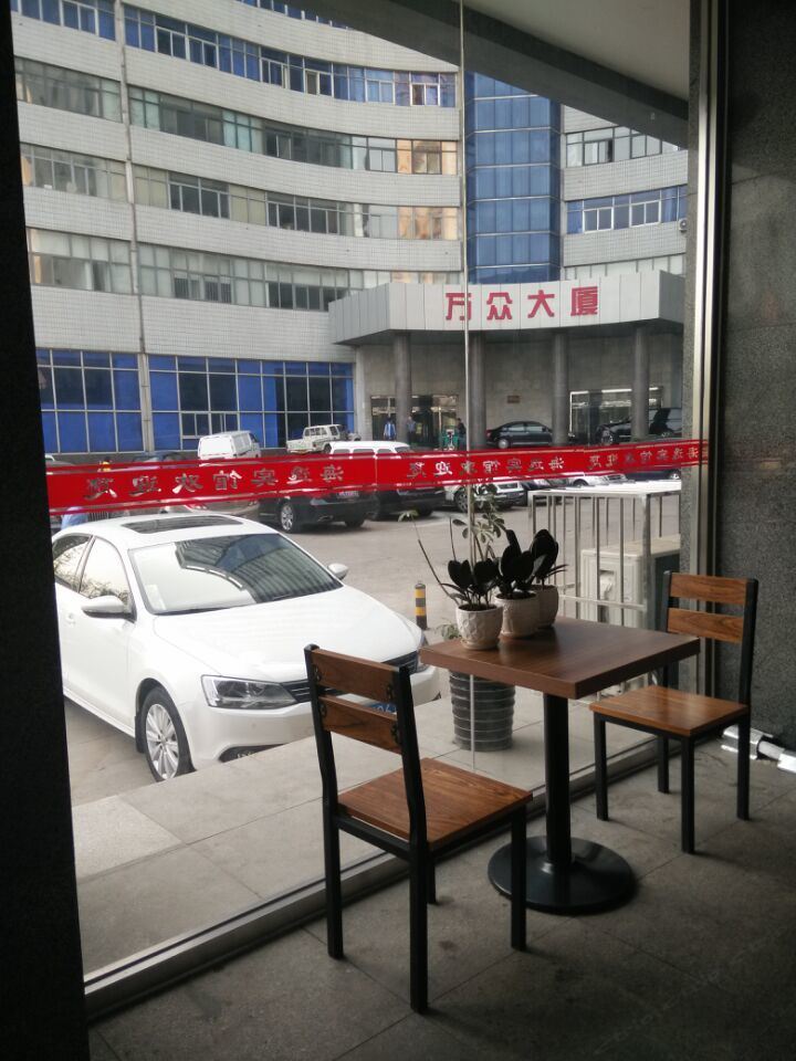 健身娱乐设施