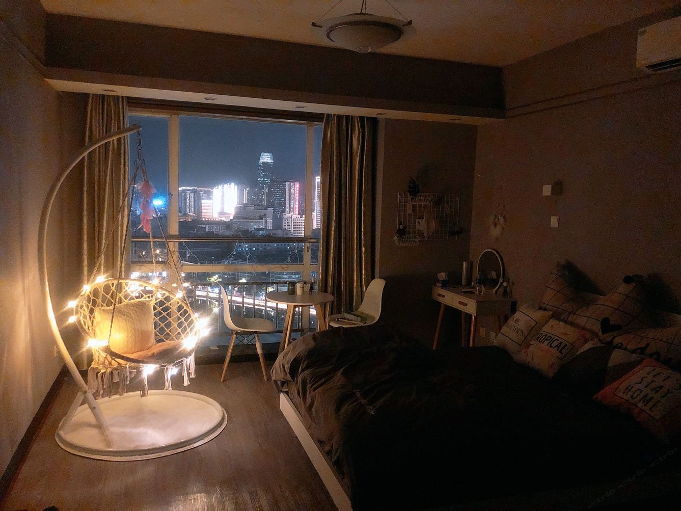 湖景房