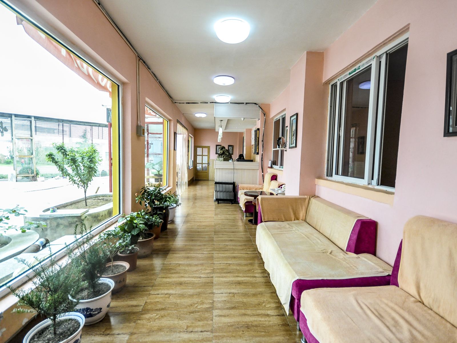 秦皇岛乾坤快捷宾馆(原海港区佳奇快捷宾馆火车站店)