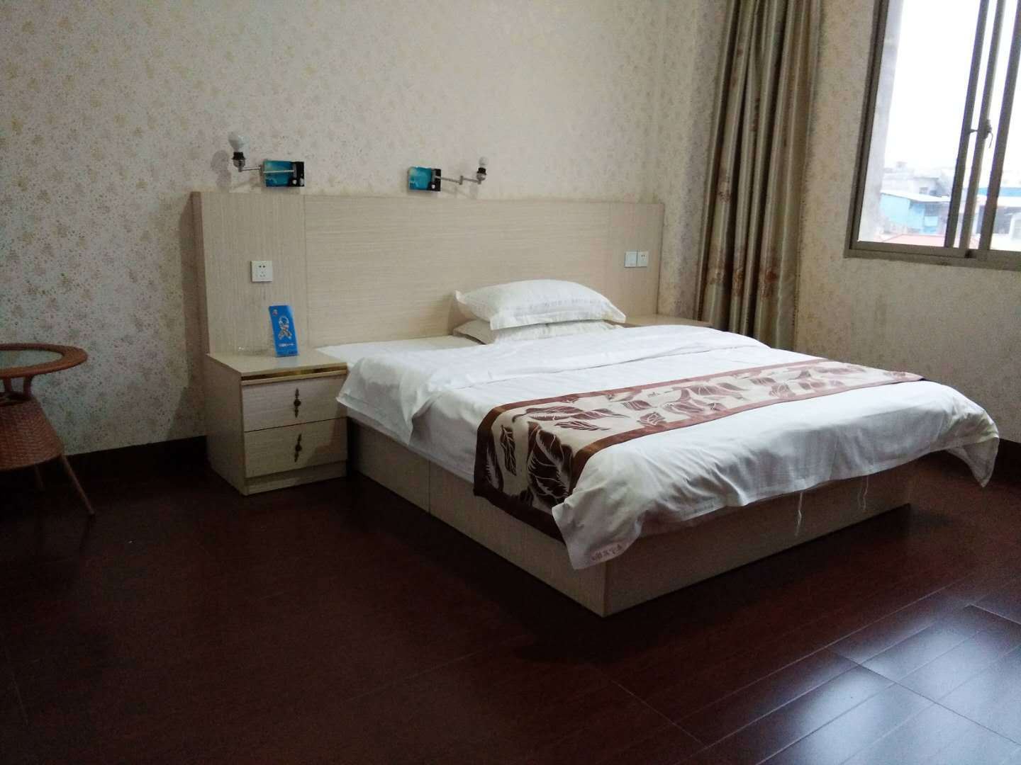 普通大床房