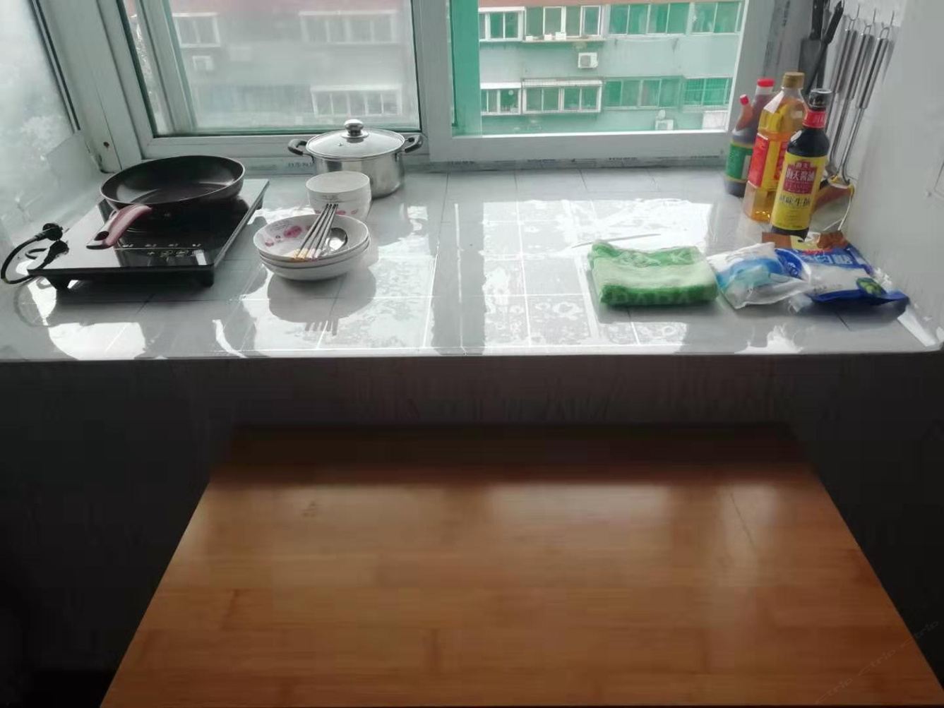 现代简约一室大床房