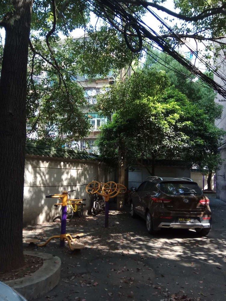 长沙近高铁能住八人舒适房公寓(2号店)