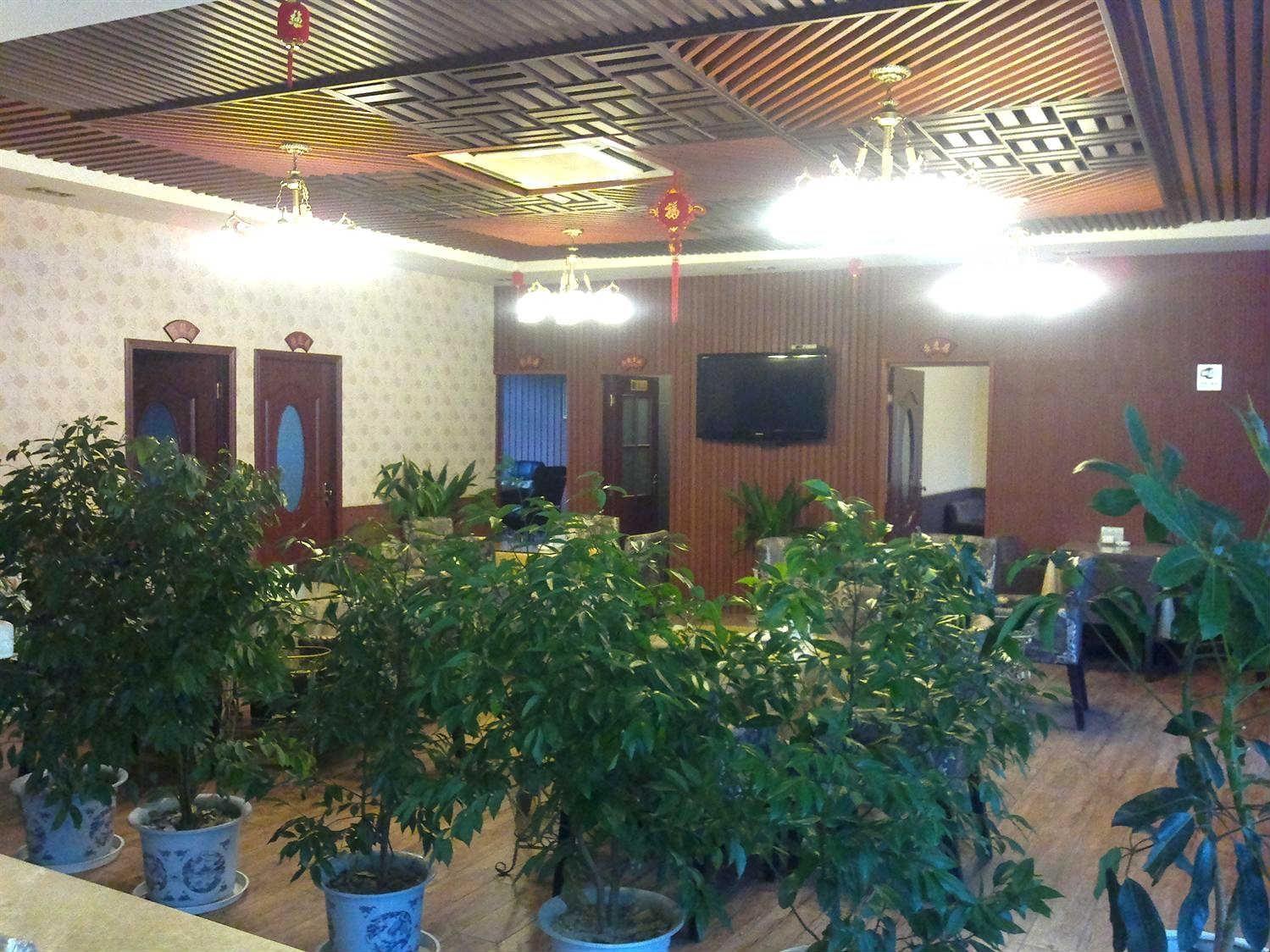 健身娱乐设施