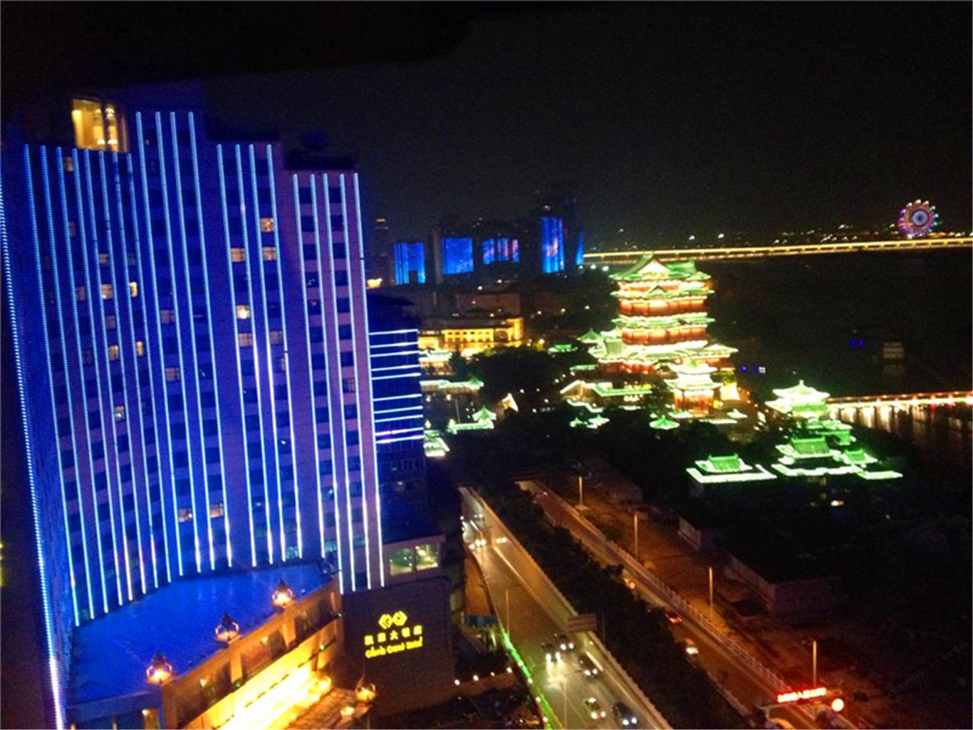 南昌爱旅行江景酒店公寓