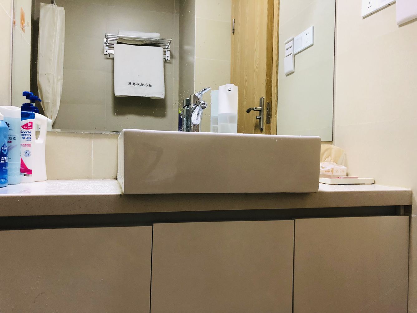 舒适欢乐一室大床房
