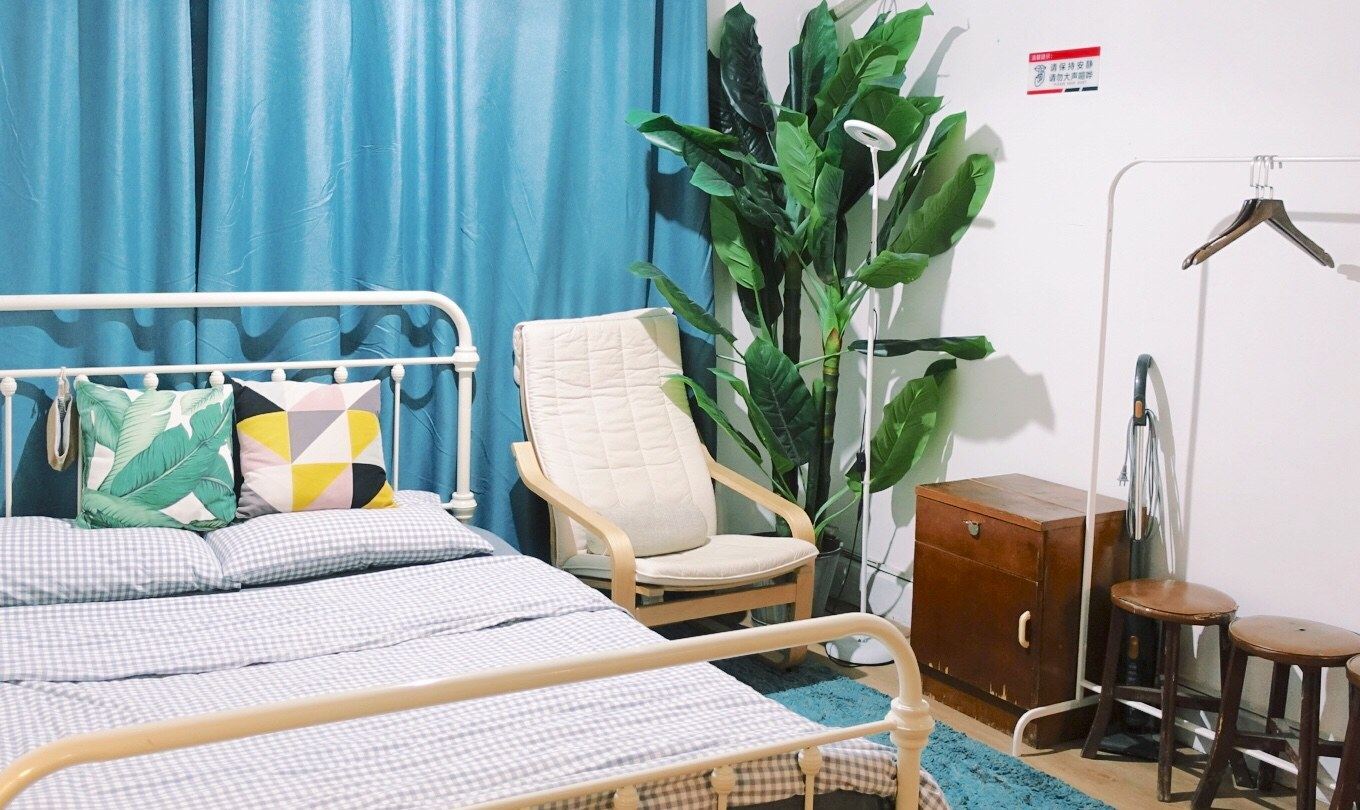 阳台二室二床房